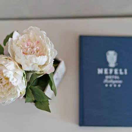 Nefeli فندق ريثيمنو