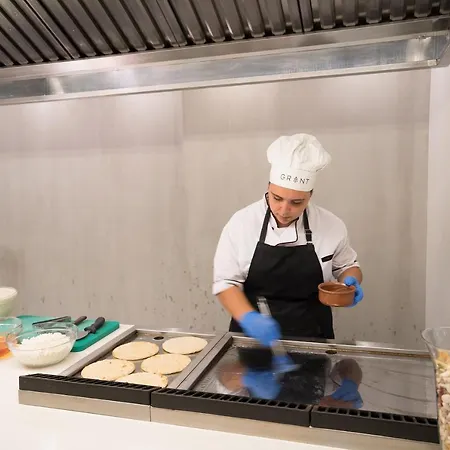 Nefeli レティムノ