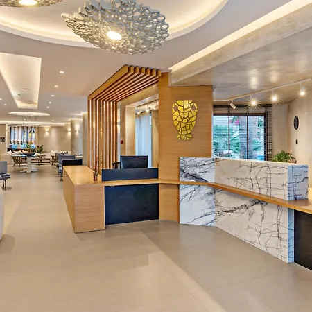 Nefeli レティムノ