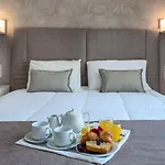 Nefeli Hotel 4*