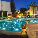 Nefeli Hotel 4*