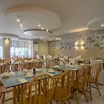 Nefeli Hotel