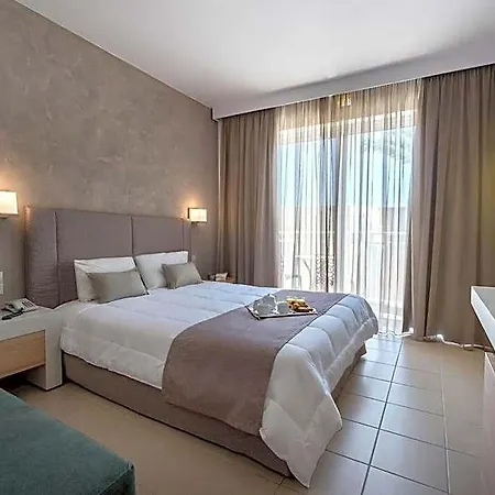 Nefeli Hotel 4*
