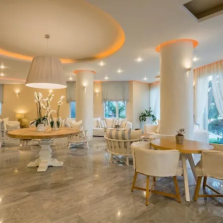 Hotel Nefeli 4*
